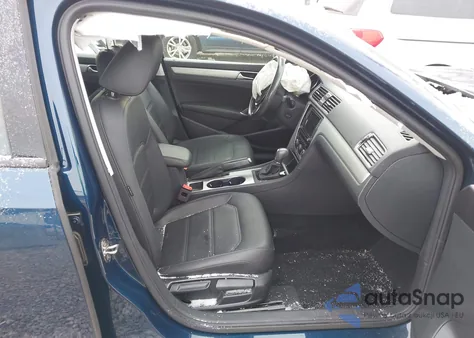 2019 Volkswagen Passat 2.0T Wolfsburg Edition из США, поврежденный, VIN 1VWLA7A32KC005632